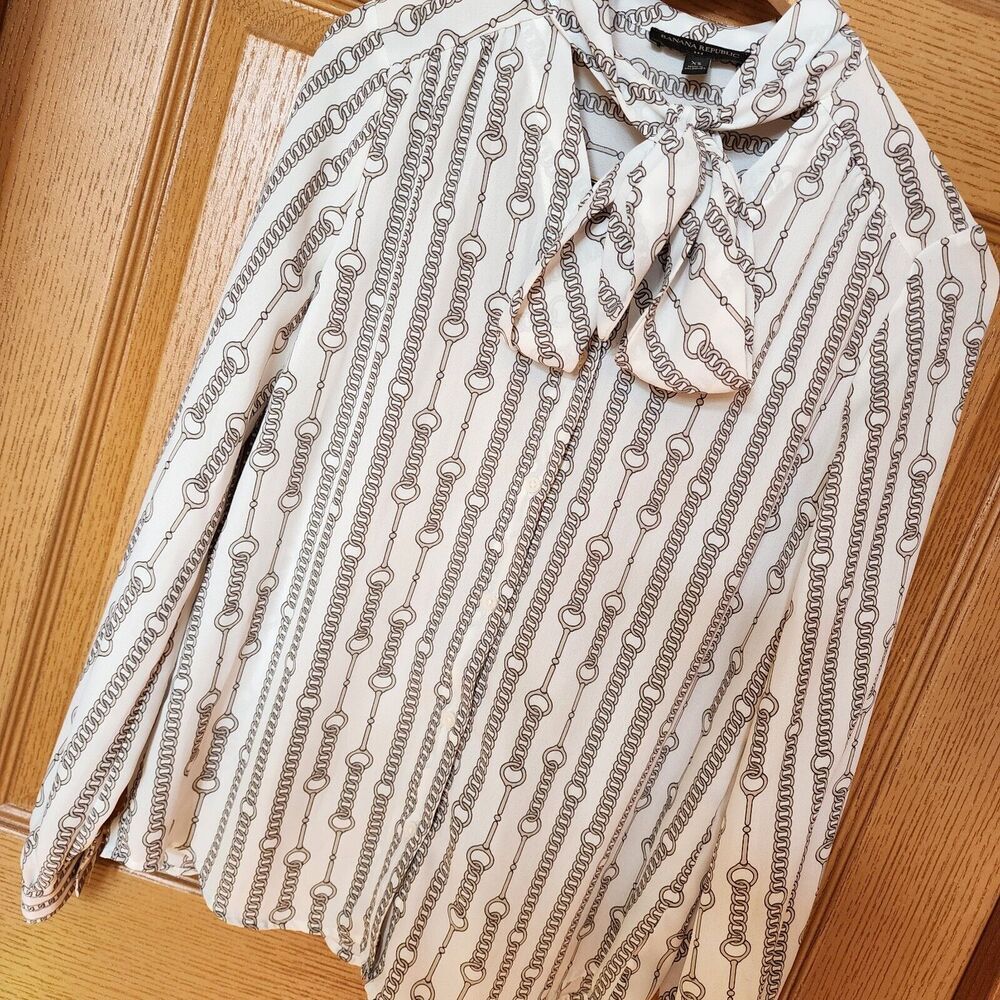 Banana Republic Chain Print Blouse Scarf‎ Tie Women's Size XS Black & White EUC - Picture 2 of 11